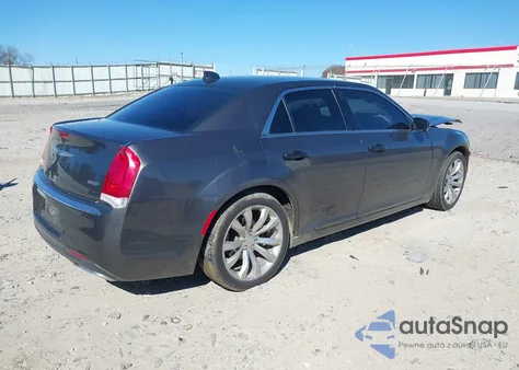 2019 Chrysler 300 Limited z USA, uszkodzony, nr VIN 2C3CCAEG5KH536445